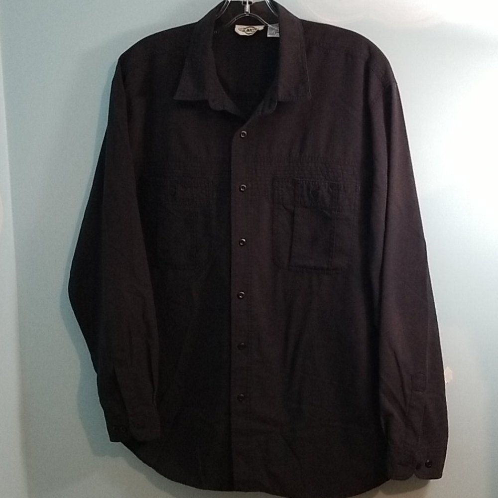 Mens black long sleeve button up shirt with collar and pockets XL